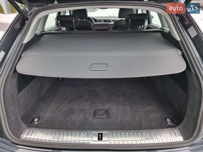 Позашляховик / Кросовер Audi e-tron 2020 в Радивиліві