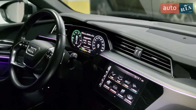Внедорожник / Кроссовер Audi e-tron 2019 в Киеве