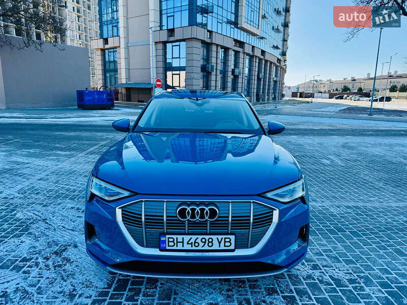 Внедорожник / Кроссовер Audi e-tron 2019 в Одессе