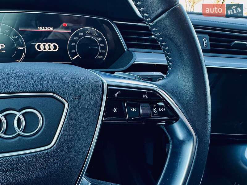 Внедорожник / Кроссовер Audi e-tron 2019 в Одессе