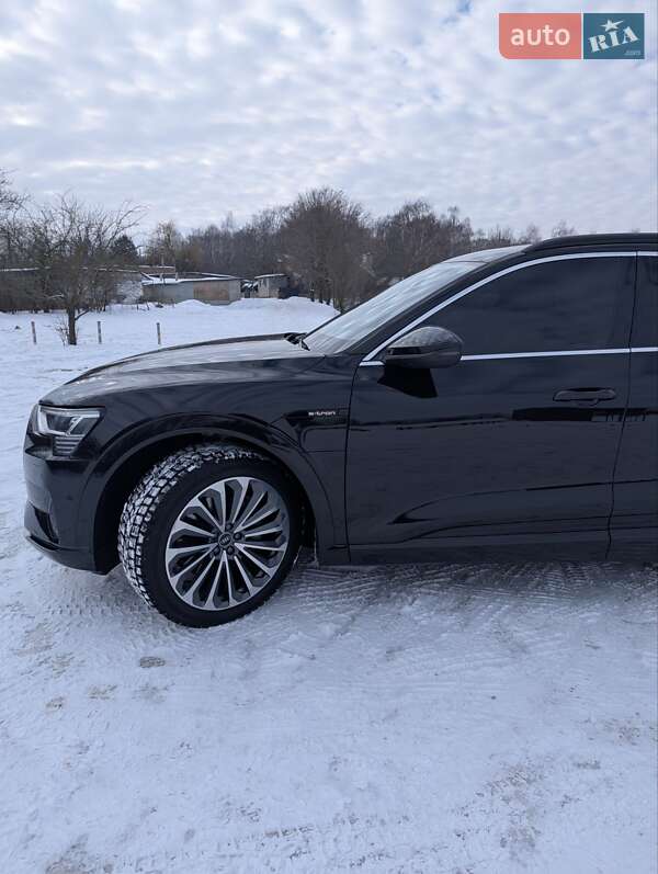 Внедорожник / Кроссовер Audi e-tron 2020 в Нововолынске