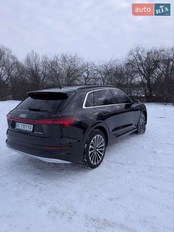 Внедорожник / Кроссовер Audi e-tron 2020 в Нововолынске