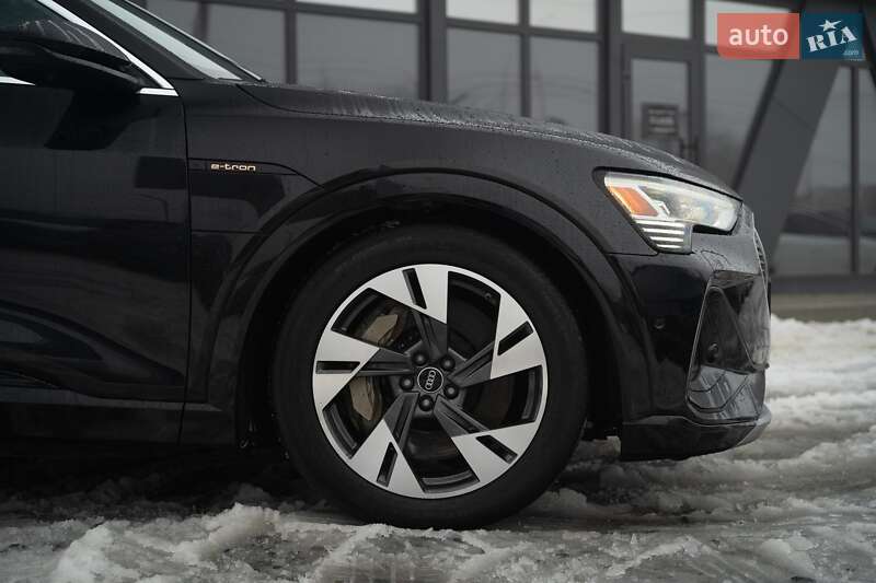 Позашляховик / Кросовер Audi e-tron 2022 в Чернівцях фото 14 Позашляховик / Кросовер Audi e-tron 2022 в Чернівцях