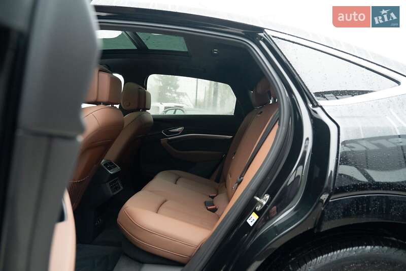 Позашляховик / Кросовер Audi e-tron 2022 в Чернівцях фото 43 Позашляховик / Кросовер Audi e-tron 2022 в Чернівцях