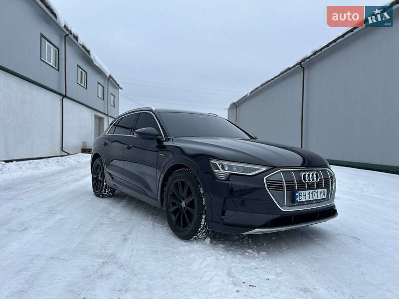 Позашляховик / Кросовер Audi e-tron 2020 в Вінниці фото 3 Позашляховик / Кросовер Audi e-tron 2020 в Вінниці