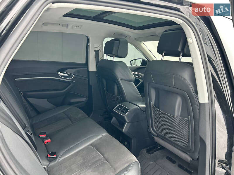 Позашляховик / Кросовер Audi e-tron 2020 в Вінниці фото 11 Позашляховик / Кросовер Audi e-tron 2020 в Вінниці