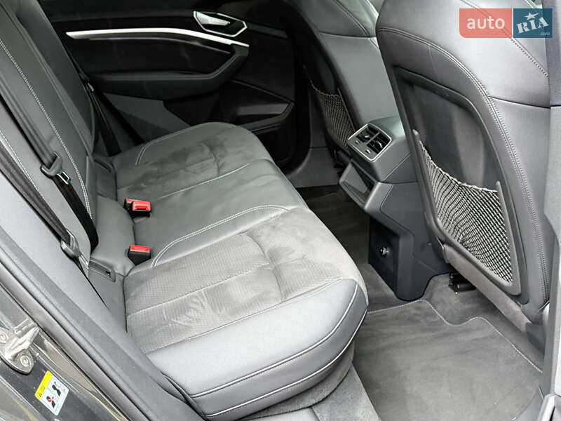 Позашляховик / Кросовер Audi e-tron 2021 в Рівному фото 111 Позашляховик / Кросовер Audi e-tron 2021 в Рівному