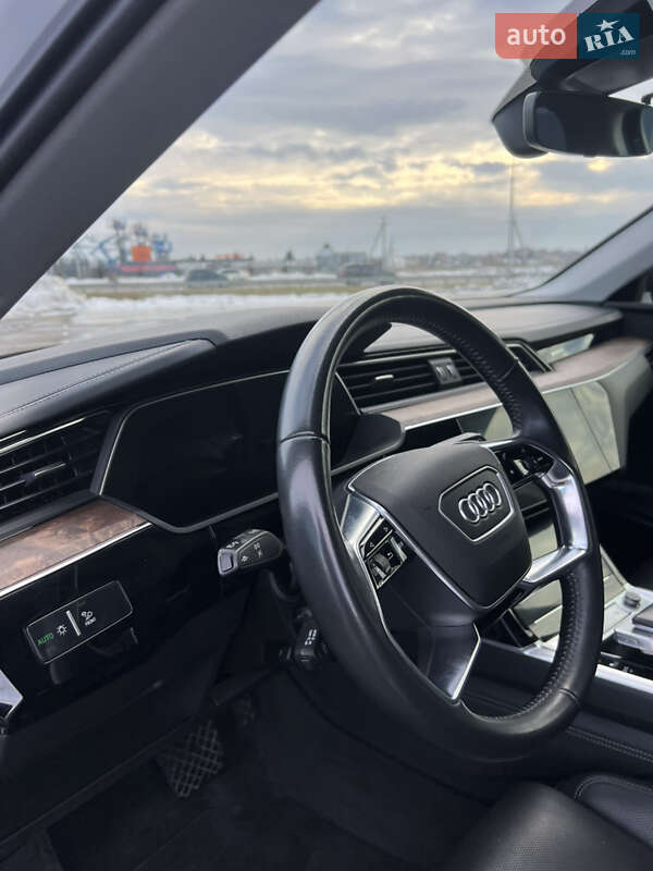 Внедорожник / Кроссовер Audi e-tron 2019 в Львове