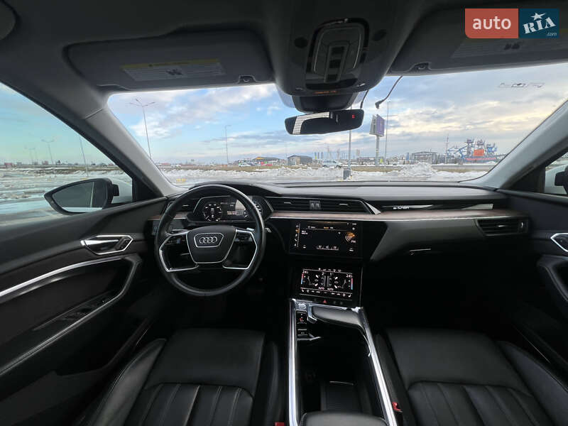 Внедорожник / Кроссовер Audi e-tron 2019 в Львове
