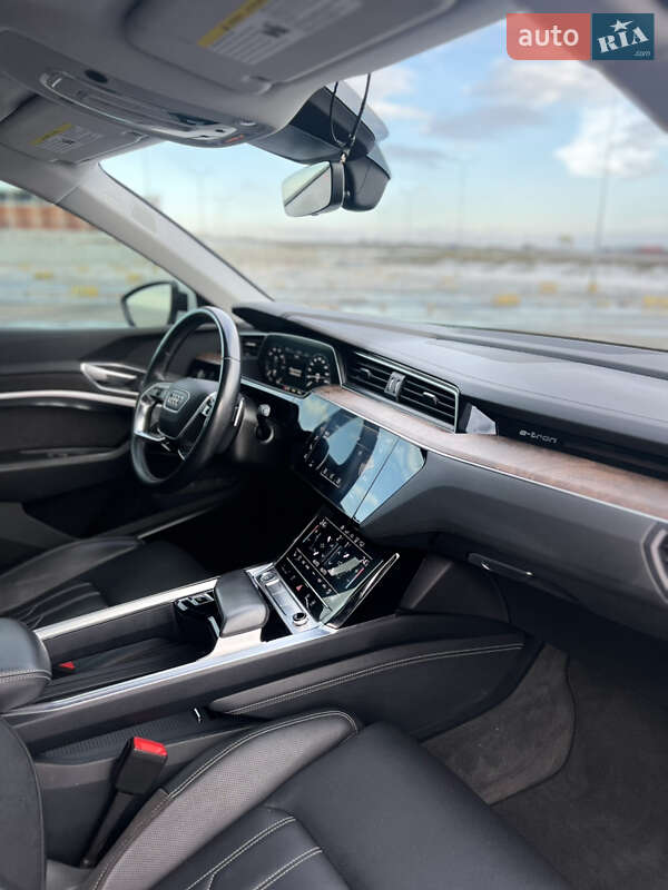Внедорожник / Кроссовер Audi e-tron 2019 в Львове