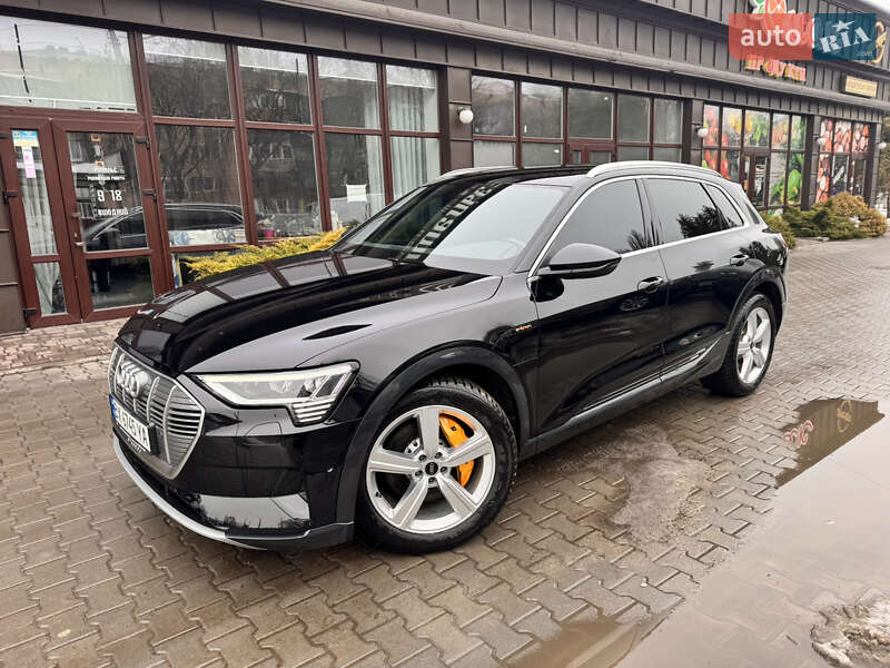 Позашляховик / Кросовер Audi e-tron 2022 в Хмельницькому