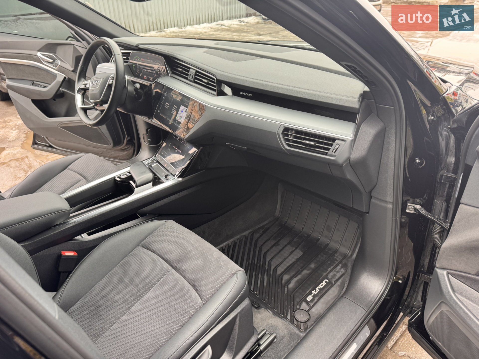 2022 Audi e-tron - мініатюра 42