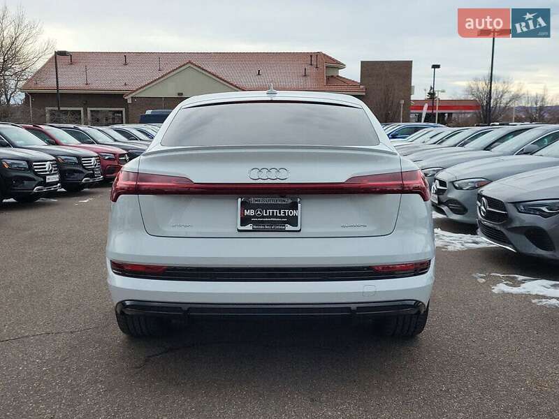 Позашляховик / Кросовер Audi e-tron 2022 в Львові