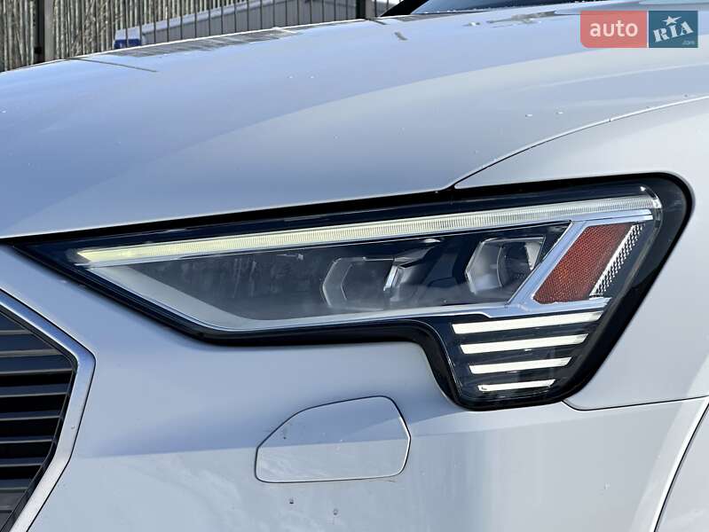 Позашляховик / Кросовер Audi e-tron 2019 в Києві