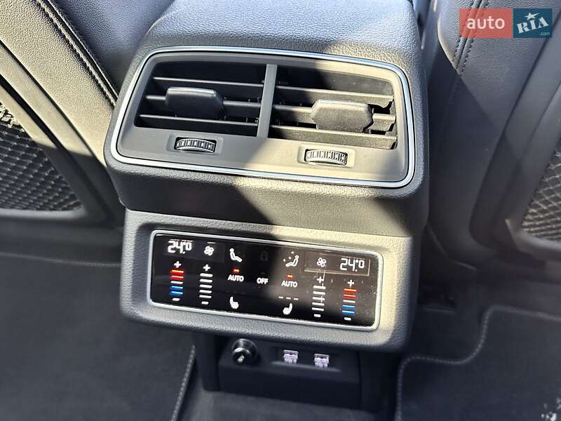 Позашляховик / Кросовер Audi e-tron 2019 в Києві