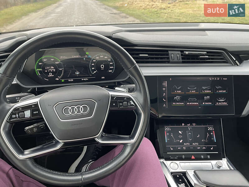 Позашляховик / Кросовер Audi e-tron 2020 в Львові фото 15 Позашляховик / Кросовер Audi e-tron 2020 в Львові