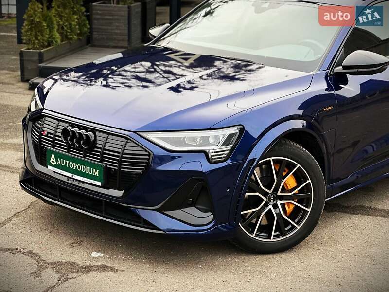 Позашляховик / Кросовер Audi e-tron 2021 в Києві фото 14 Позашляховик / Кросовер Audi e-tron 2021 в Києві