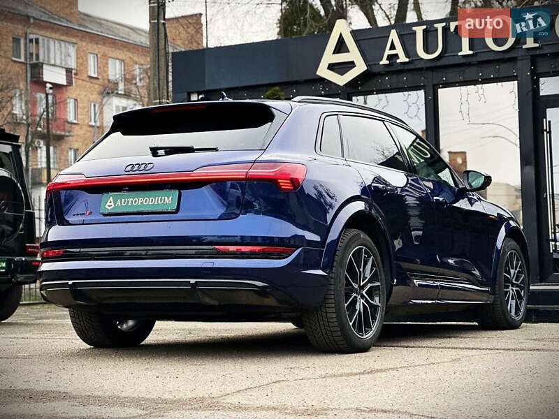Позашляховик / Кросовер Audi e-tron 2021 в Києві фото 22 Позашляховик / Кросовер Audi e-tron 2021 в Києві