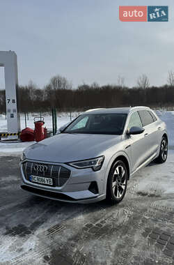 Позашляховик / Кросовер Audi e-tron 2022 в Львові