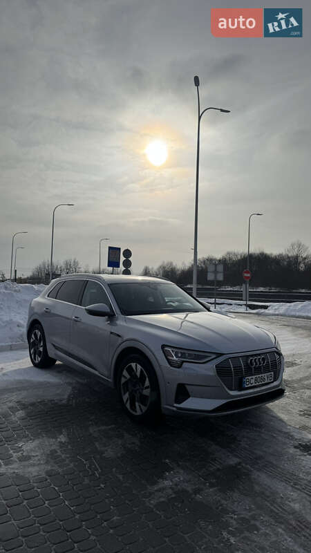 Позашляховик / Кросовер Audi e-tron 2022 в Львові