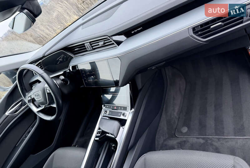 Внедорожник / Кроссовер Audi e-tron 2020 в Киеве