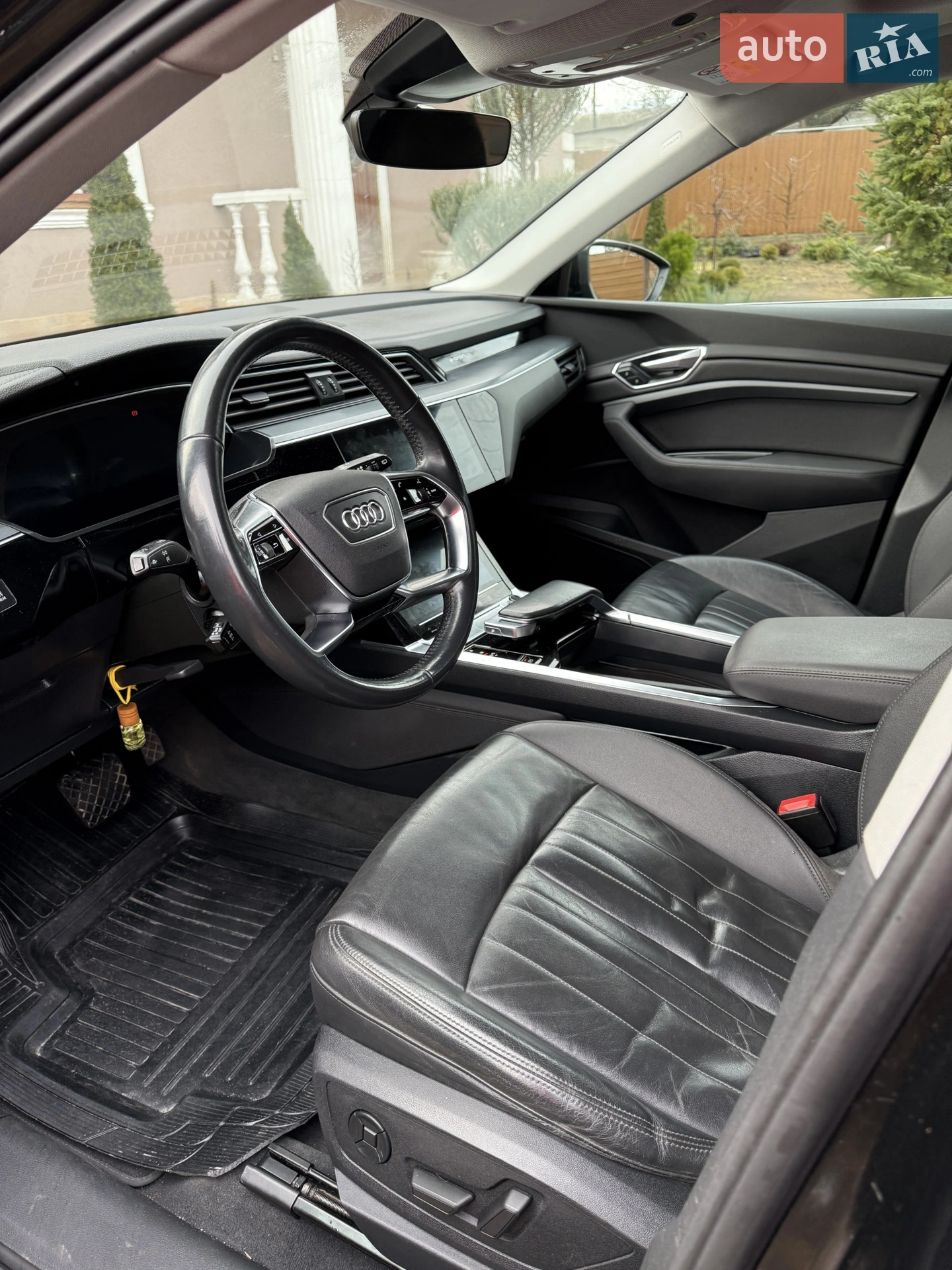 2020 Audi e-tron - мініатюра 8