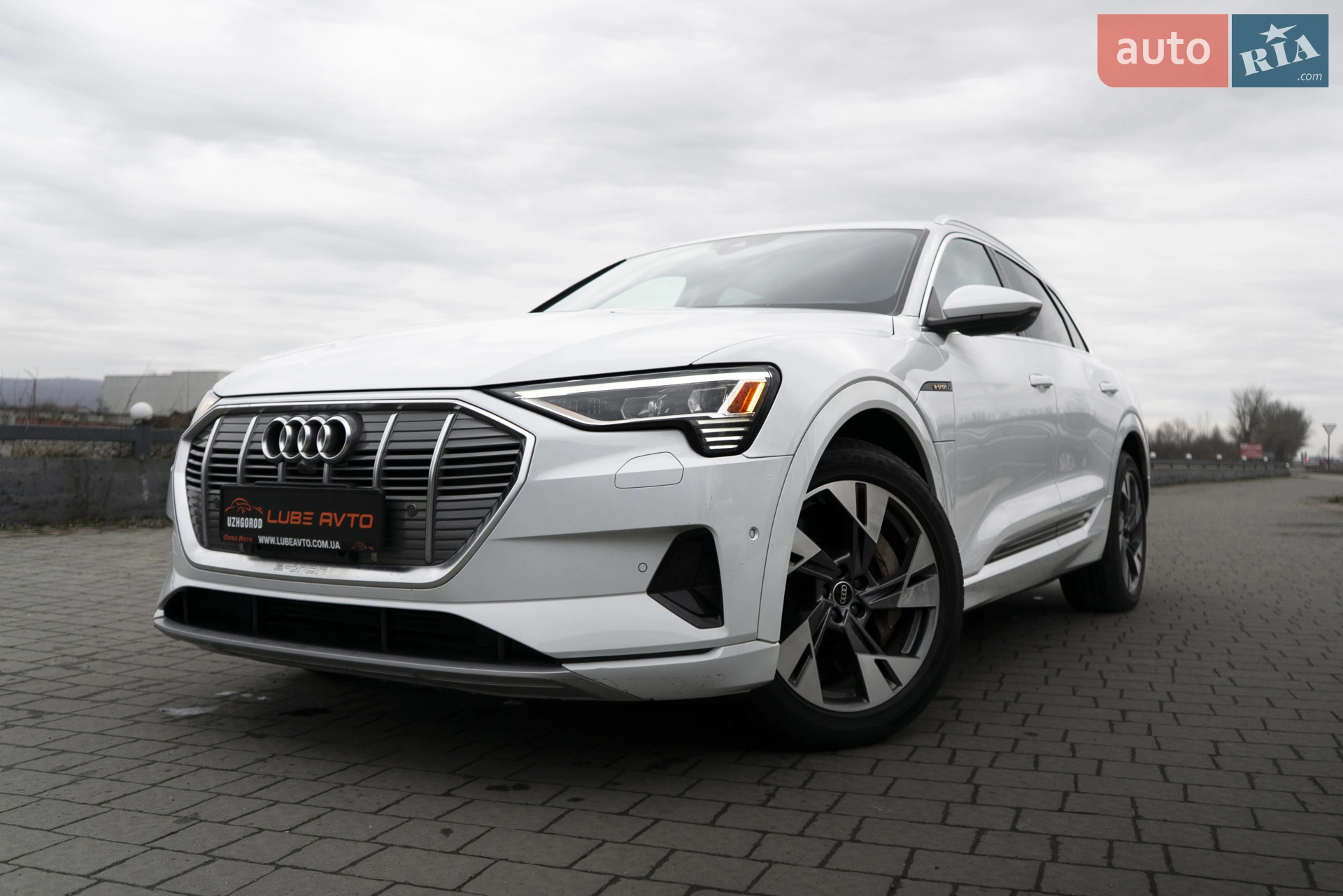 2020 Audi e-tron - фото 1