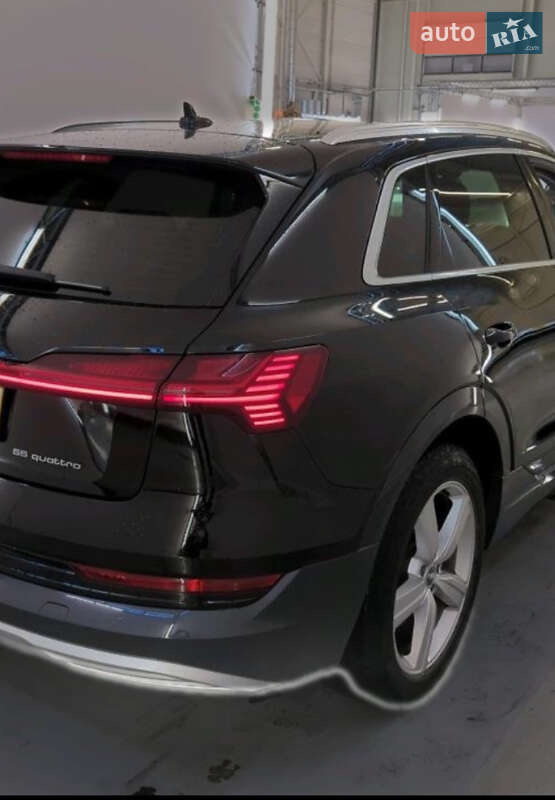 Внедорожник / Кроссовер Audi e-tron 2023 в Киеве фото 4 Внедорожник / Кроссовер Audi e-tron 2023 в Киеве