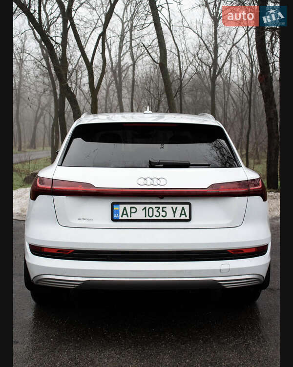 Внедорожник / Кроссовер Audi e-tron 2019 в Запорожье