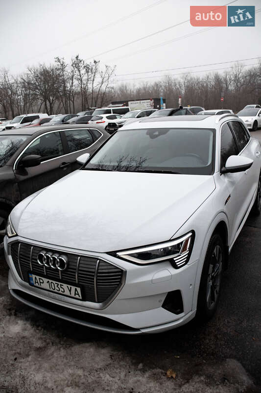 Внедорожник / Кроссовер Audi e-tron 2019 в Запорожье