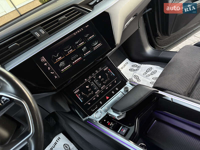 Позашляховик / Кросовер Audi e-tron 2019 в Трускавці фото 71 Позашляховик / Кросовер Audi e-tron 2019 в Трускавці