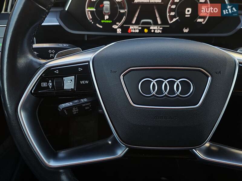 Внедорожник / Кроссовер Audi e-tron 2021 в Киеве фото 30 Внедорожник / Кроссовер Audi e-tron 2021 в Киеве