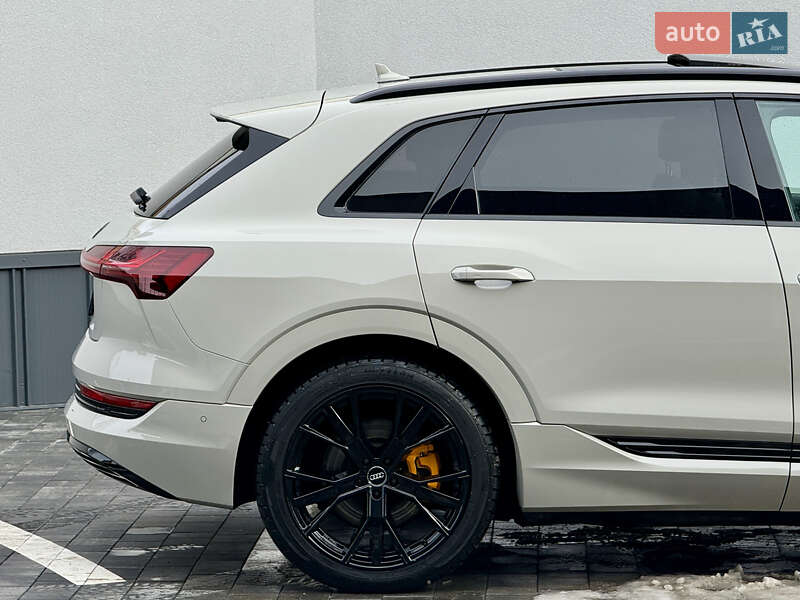 Внедорожник / Кроссовер Audi e-tron 2018 в Ровно фото 5 Внедорожник / Кроссовер Audi e-tron 2018 в Ровно
