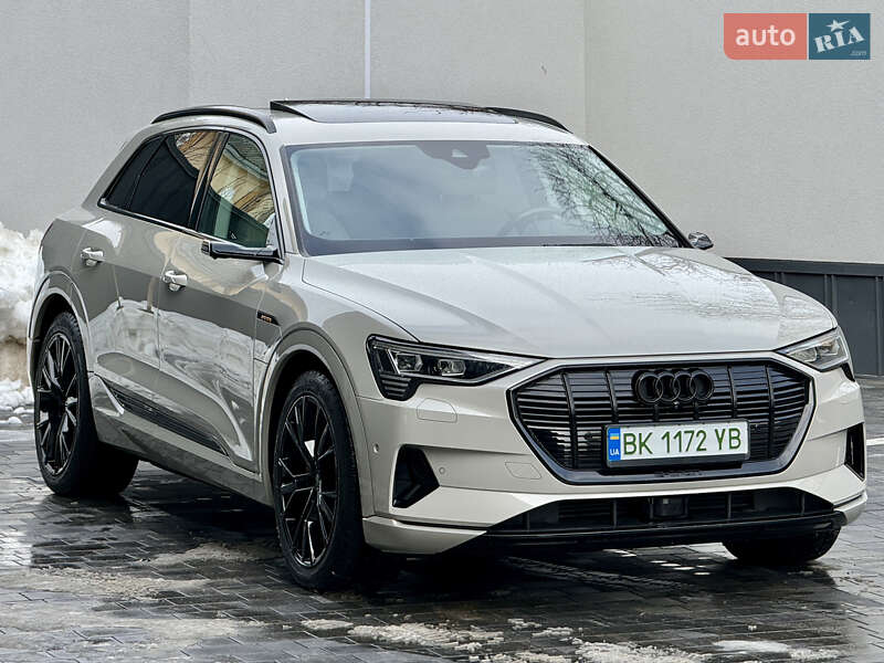 Внедорожник / Кроссовер Audi e-tron 2018 в Ровно фото 22 Внедорожник / Кроссовер Audi e-tron 2018 в Ровно