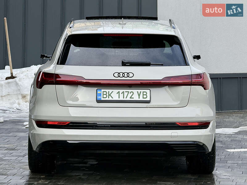 Внедорожник / Кроссовер Audi e-tron 2018 в Ровно фото 44 Внедорожник / Кроссовер Audi e-tron 2018 в Ровно