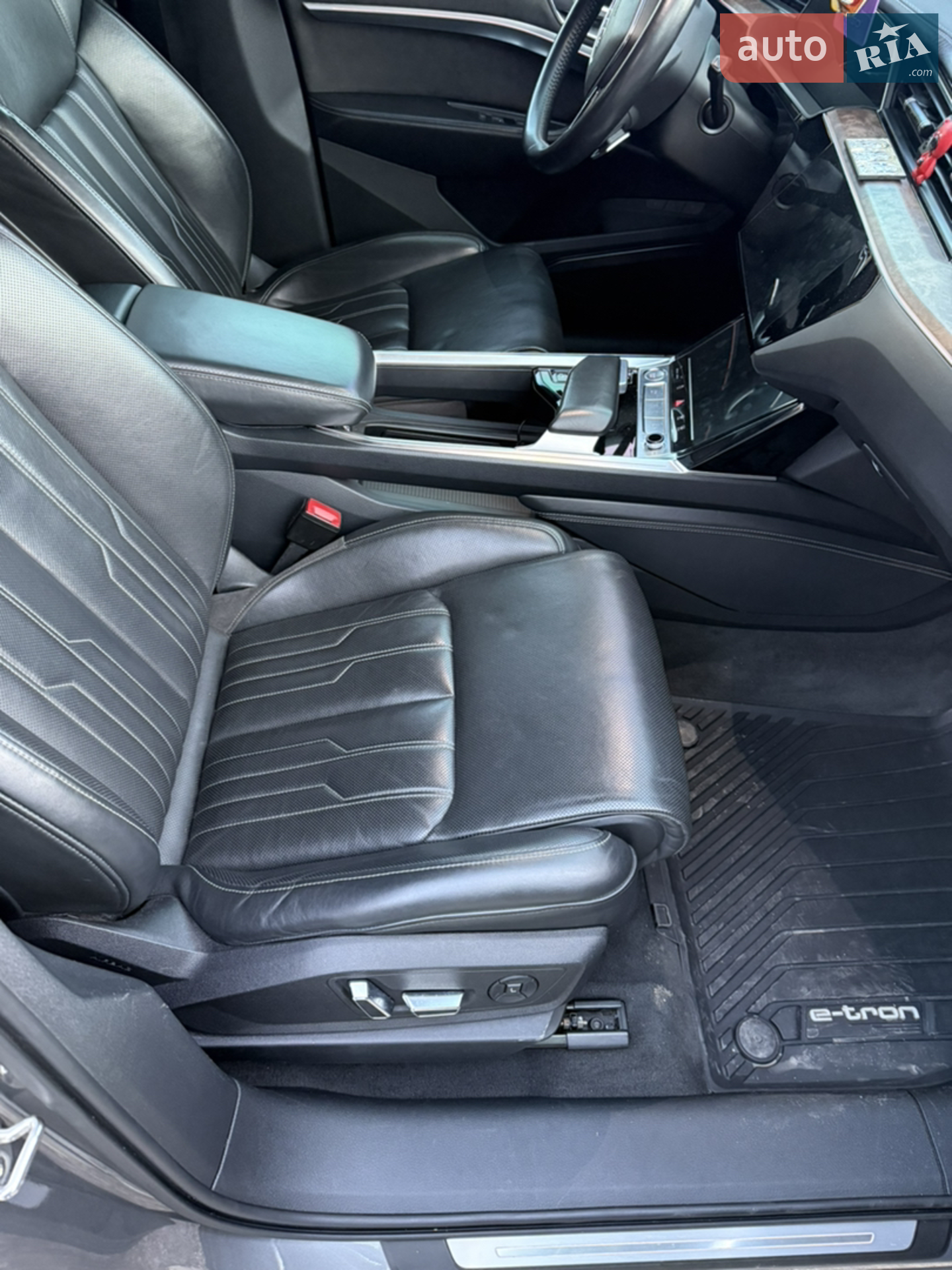 2019 Audi e-tron - мініатюра 8