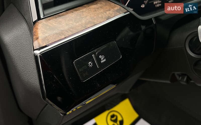 Внедорожник / Кроссовер Audi e-tron 2019 в Мукачево