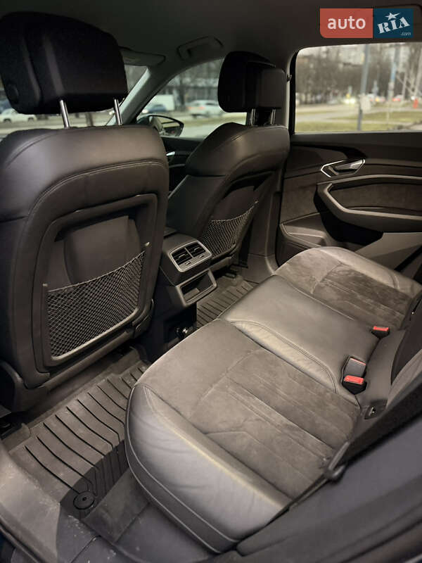 Позашляховик / Кросовер Audi e-tron 2020 в Запоріжжі фото 7 Позашляховик / Кросовер Audi e-tron 2020 в Запоріжжі