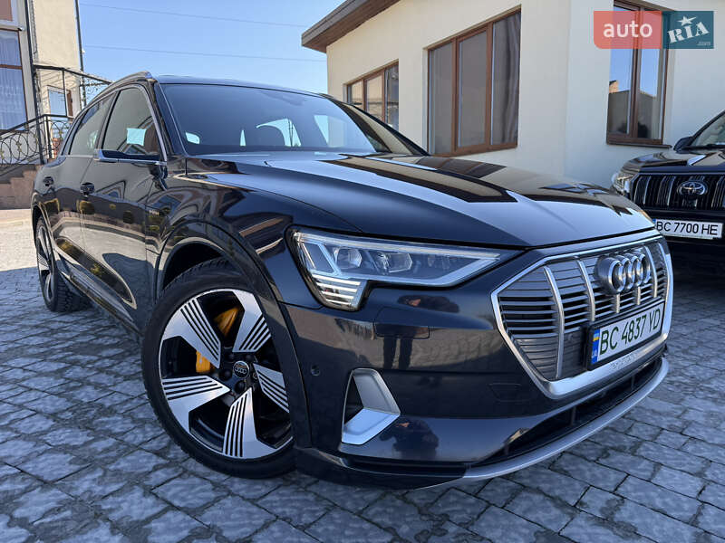 Позашляховик / Кросовер Audi e-tron 2018 в Трускавці фото 6 Позашляховик / Кросовер Audi e-tron 2018 в Трускавці