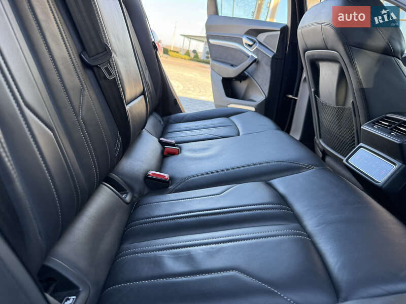 Позашляховик / Кросовер Audi e-tron 2018 в Трускавці фото 72 Позашляховик / Кросовер Audi e-tron 2018 в Трускавці