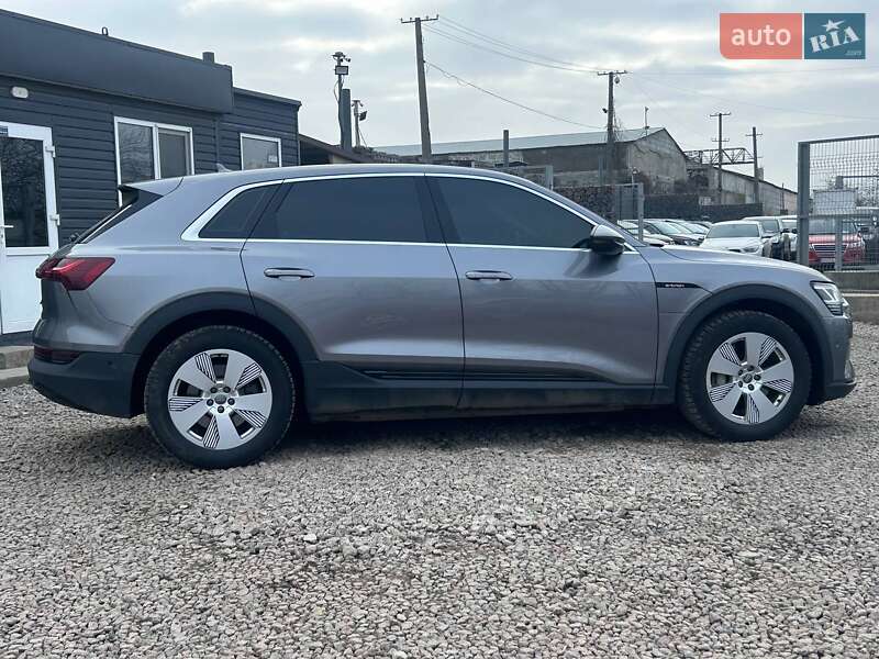Позашляховик / Кросовер Audi e-tron 2020 в Одесі