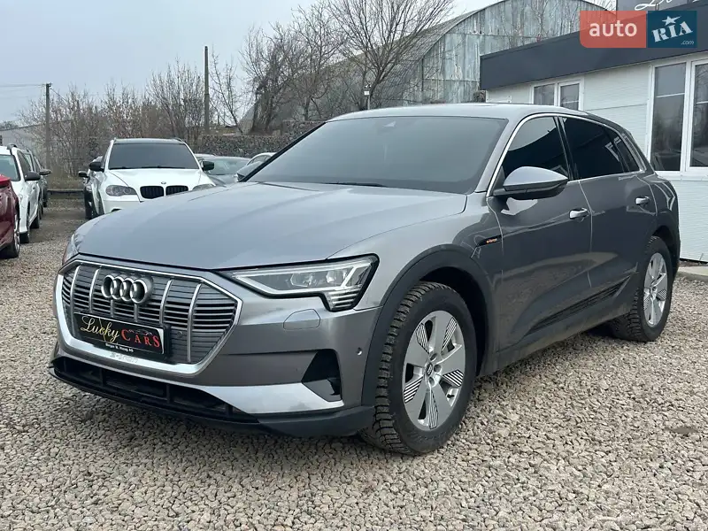 Audi e-tron