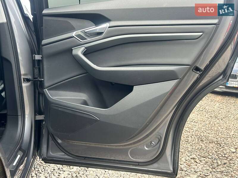 Позашляховик / Кросовер Audi e-tron 2020 в Одесі