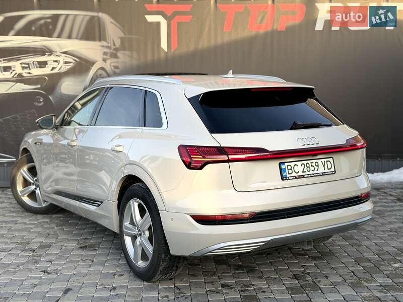 Позашляховик / Кросовер Audi e-tron 2019 в Львові фото 19 Позашляховик / Кросовер Audi e-tron 2019 в Львові