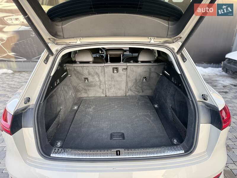 Позашляховик / Кросовер Audi e-tron 2019 в Львові фото 24 Позашляховик / Кросовер Audi e-tron 2019 в Львові