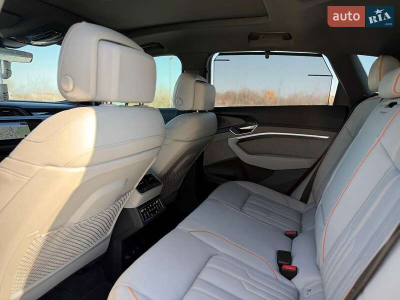 Внедорожник / Кроссовер Audi e-tron 2023 в Киеве фото 77 Внедорожник / Кроссовер Audi e-tron 2023 в Киеве