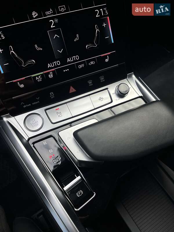 Позашляховик / Кросовер Audi e-tron 2020 в Києві фото 42 Позашляховик / Кросовер Audi e-tron 2020 в Києві