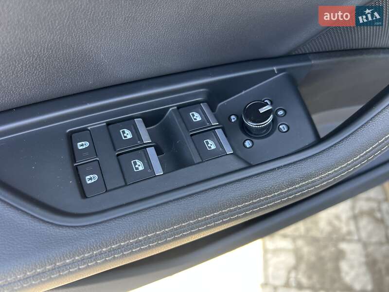 Позашляховик / Кросовер Audi e-tron 2021 в Рівному