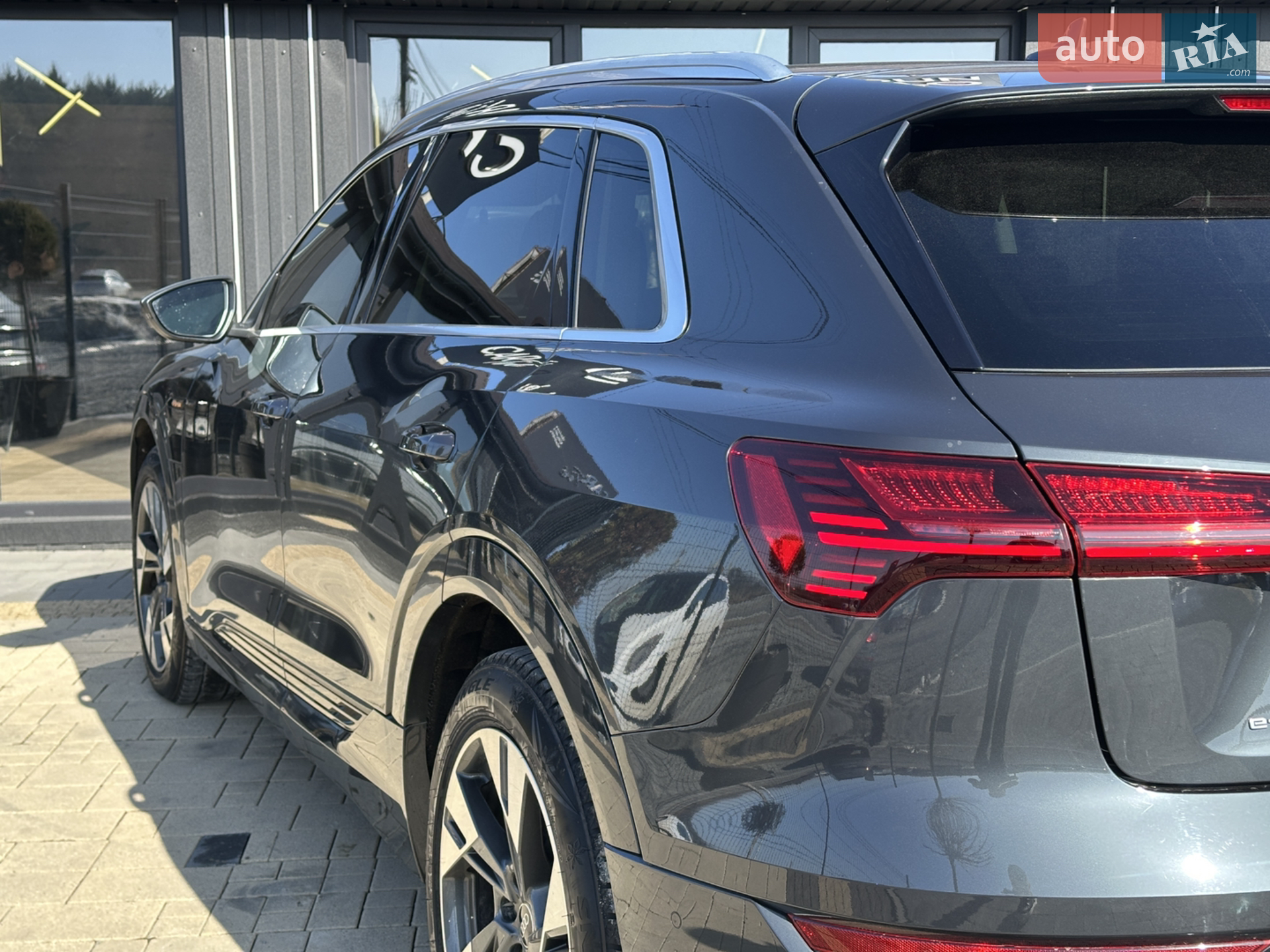 2020 Audi e-tron - мініатюра 19