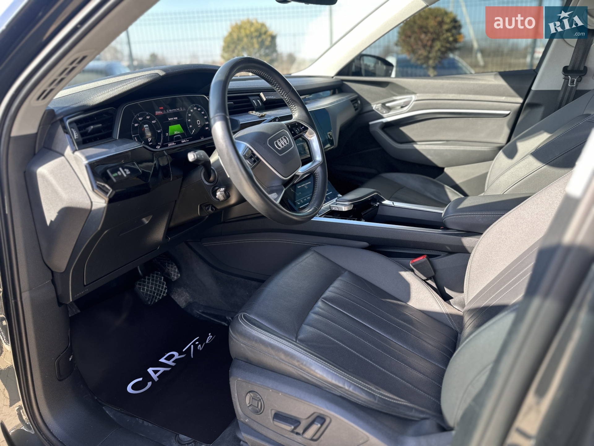2020 Audi e-tron - мініатюра 23